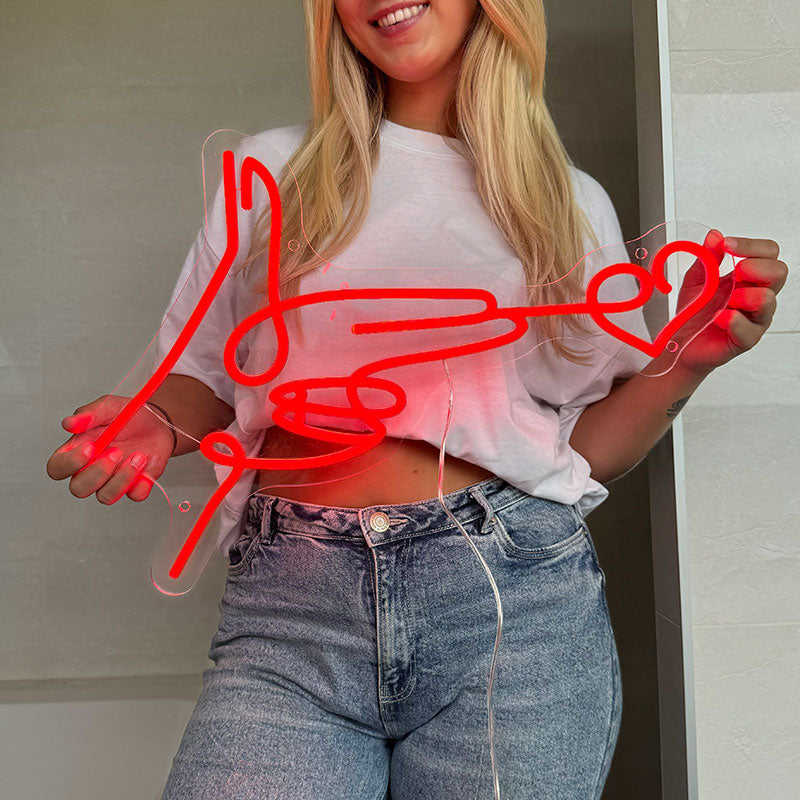 Neonskilt Lovestarget